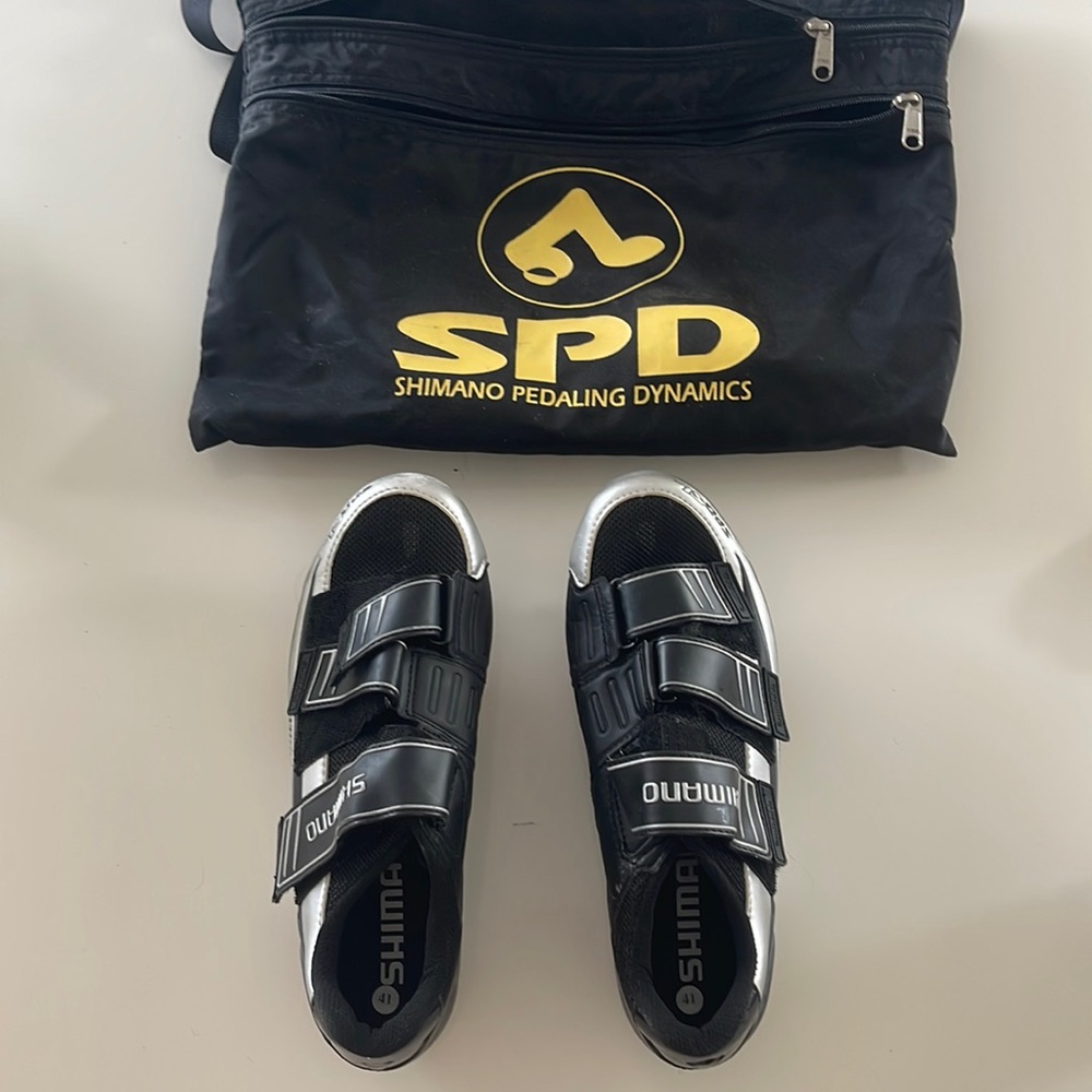 Shimano bike shoes Womens 8.5 or 41.